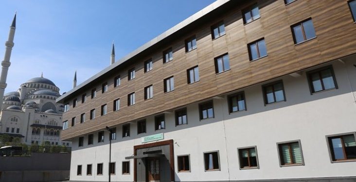 İlim Yayma Cemiyeti’nin Çamlıca’daki yurt binasını KİPTAŞ tamamlamış