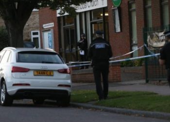 İngiltere'de bı&ccedil;aklı saldırıya uğrayan milletvekili hayatını kaybetti