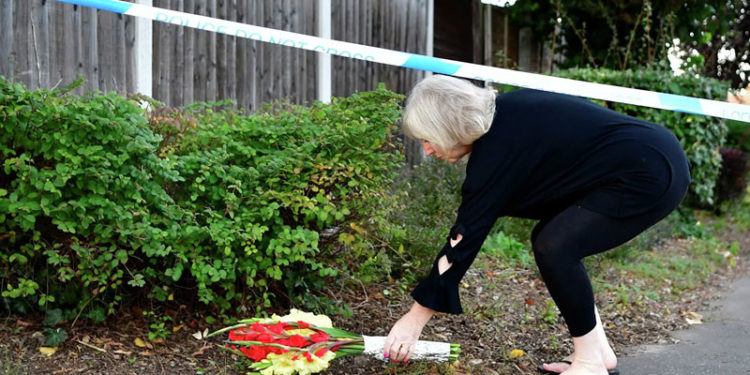 İngiltere'de milletvekilinin öldürüldüğü bıçaklı saldırı 'terör eylemi' ilan edildi