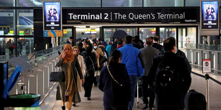 İngiltere’ye “koronavirüs kısıtlamalarını acilen geri getir” çağrısı