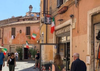 İtalya'da 'eşit işe eşit ücret' yasa tasarısı Temsilciler Meclisi'nden geçti