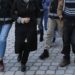 İzmir: 1 öğretmen, 3 ebe, 1 Kur’an kursu öğreticisi.. 32 kadına daha gözaltı