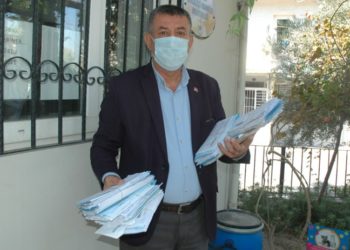 İzmir'de muhtarlar artan icra ve boşanma tebligatlarına isyan ediyor