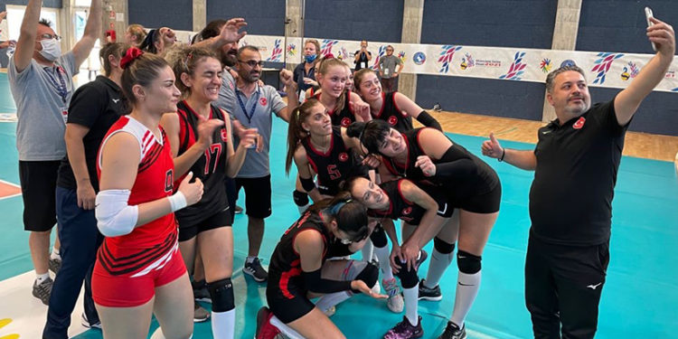 İşitme Engelliler Kadın Voleybol Takımı, dünya şampiyonu!