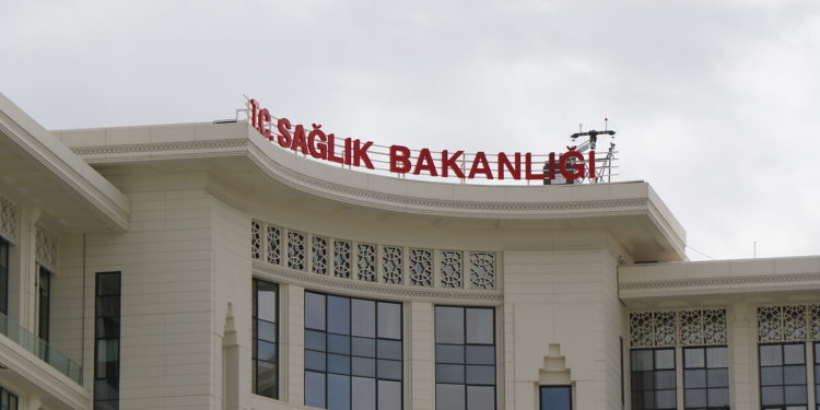 Şehit askerin hastaneye getirilişinde ihmali olduğu ileri sürülen başhekim açığa alındı