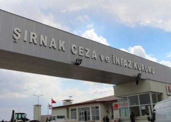 Şırnak Cezaevinde gardiyanlar mahpuslara, işkenceci ‘Esat Oktay’ı anarak şiddet uyguladı