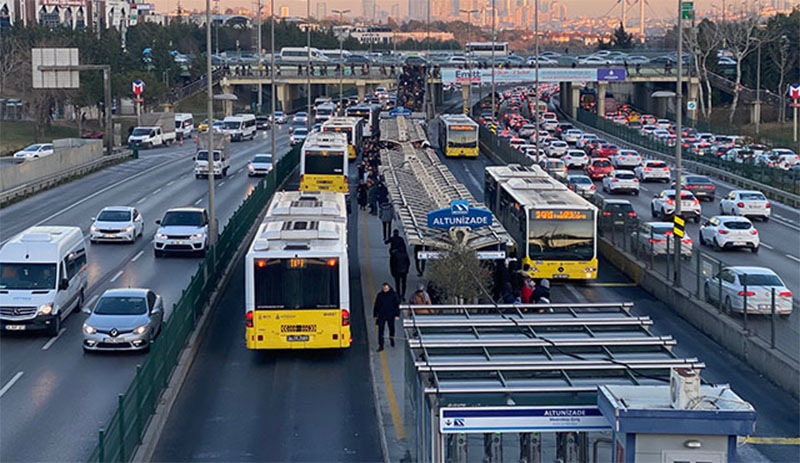 İstanbul'da ulaşıma zam teklifi ertelendi