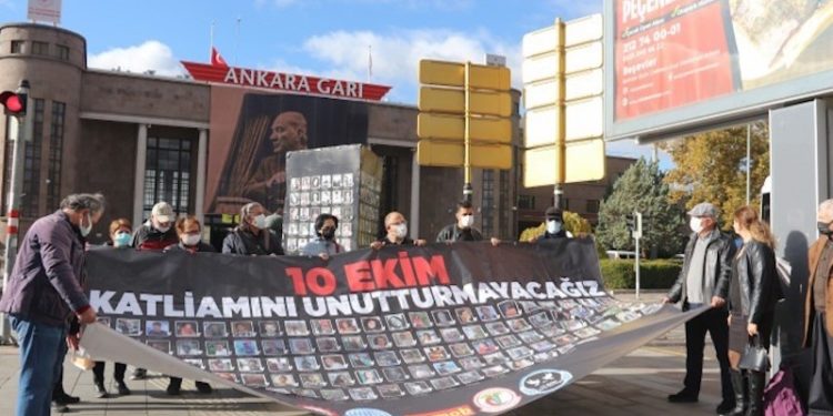 10 Ekim'de katledilenler anıldı: Davayı kapattırmayacağız