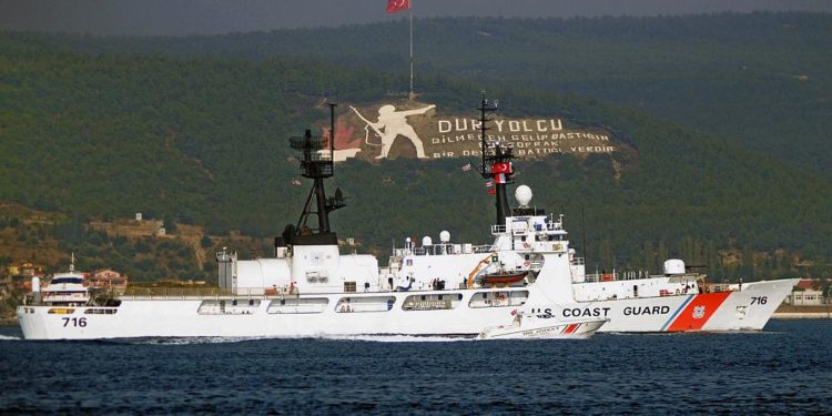 ABD sahil koruma botları, Ukrayna donanmasına destek vermek için Çanakkale Boğazı’ndan geçti