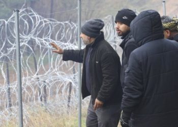 Belarus’a 2 savaş uçağı gönderen Rusya göçmen krizinde AB’yi suçladı