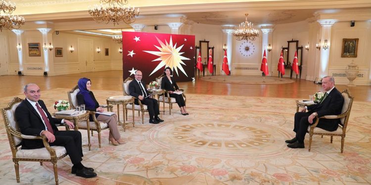 Cumhurbaşkanı Erdoğan: Faizi düşürerek istihdam, üretim ve ihracat ile büyümeyi sağlayacağız