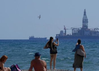 Kıbrıs açıklarında 8 ülkenin düzenlediği askeri tatbikat Türkiye’ye mesaj mı?