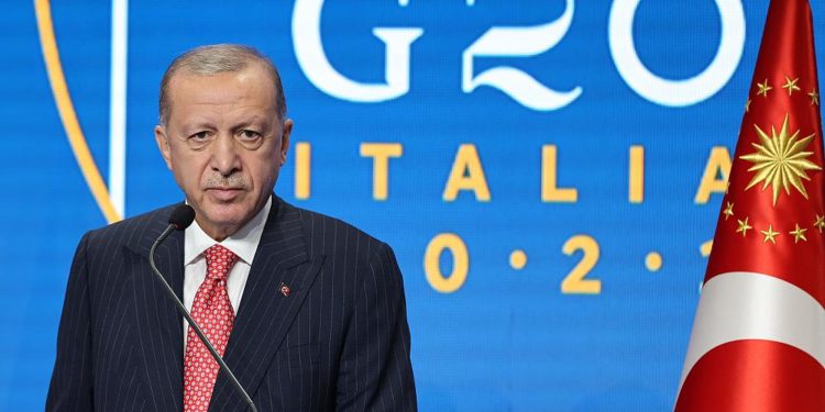 Erdoğan’la ilgili açılan #ölmüş etiketine soruşturma | Canlı blog