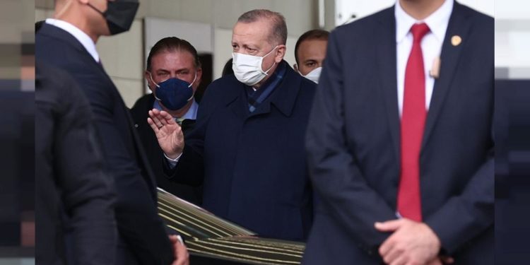 Erdoğan’ın sağlığıyla ilgili ortaya atılan iddiaların ardından neler yaşandı?