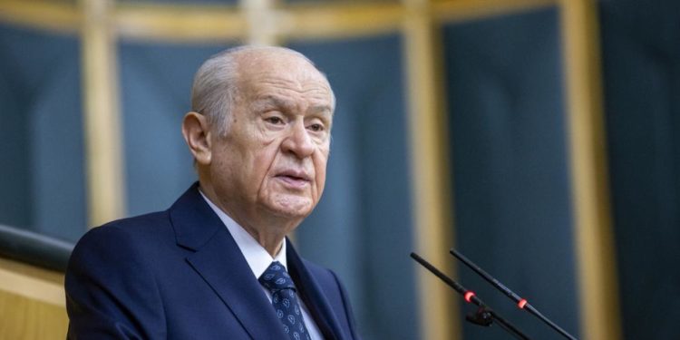 Ekonomi politikalarına destek veren Bahçeli, erken seçim çağrılarına tepki gösterdi