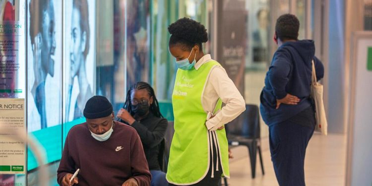 Güney Afrika menşeli B.1.1.529 varyantı bugüne kadar hangi ülkelerde görüldü?