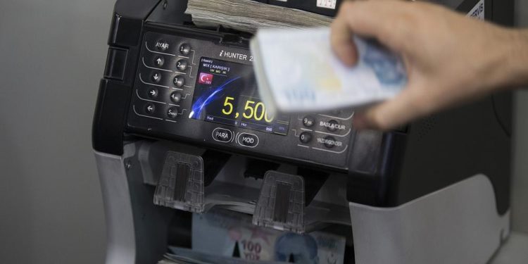 Kısa vadede ekonomi nasıl düzelir, erken seçim çözüm mü? Ekonomist Oğuz Demir cevaplıyor