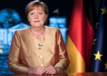 Angela Merkel: Rica ediyorum, aşı olun