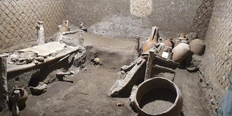 Antik Pompeii kentinde çok iyi korunmuş bir köle odası bulundu