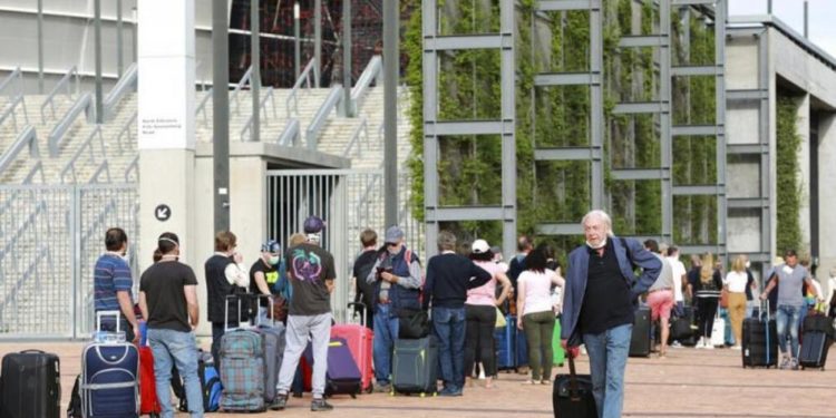 AB ülkeleri, Covid’in yeni Güney Afrika varyantına karşı bölgeden gelen tüm uçuşları durduruyor