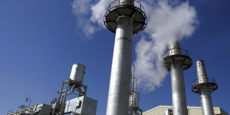 İran’dan petrolü kaçak satma ve parayı gizlice ülkeye sokma itirafı