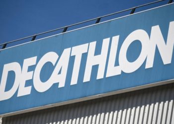 Decathlon, Manş Denizi’nden göçmen geçişlerini gerekçe gösterip kayık satışına son verdi