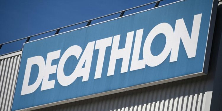Decathlon, Manş Denizi’nden göçmen geçişlerini gerekçe gösterip kayık satışına son verdi