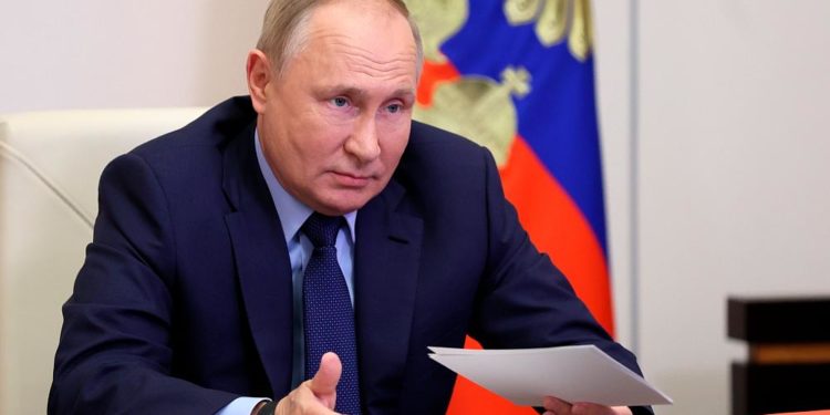 Rusya lideri Putin’den Batı’ya ‘kırmızı çizgilerimizi hafife almayın’ uyarısı