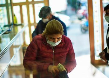 Yabancı ekonomistler Türk Lirası’ndaki değer kaybı için ne diyor?