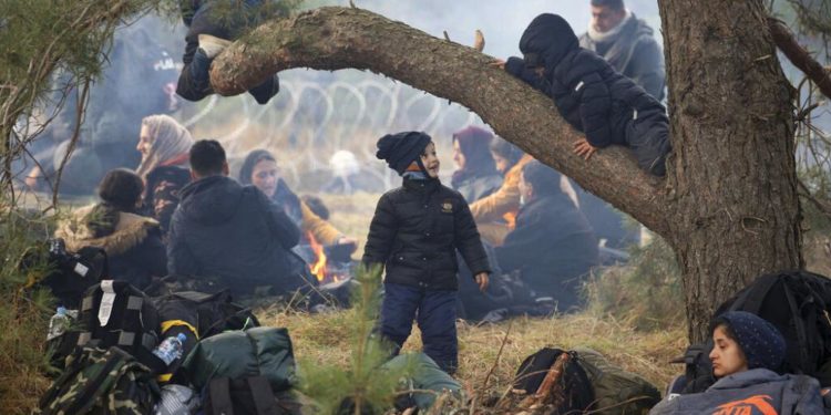 Çoğunluğu Irak kökenli göçmenler nedeniyle Polonya ile Belarus arasında gerginlik