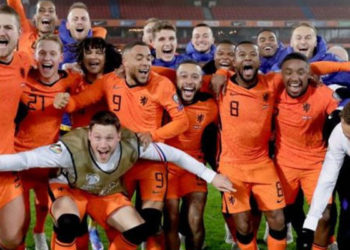 2022 FIFA Dünya Kupası elemeleri Hollanda medyasında: 'Gergin ve sıkıcı maç sonunda Portakallar Katar biletini aldı'