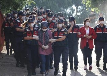 #25Kasım: Kadınlar için bir fail daha var; adı erkek-devlet şiddeti