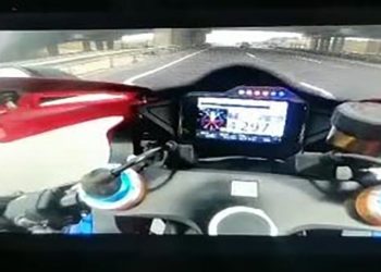 297 kilometre hız yaparken yaptığı kazada öldü