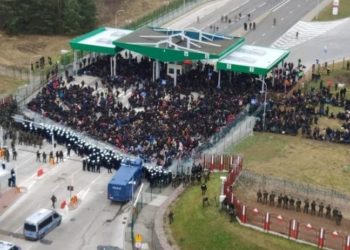 3 bin 500 göçmen Polonya sınırına toplandı