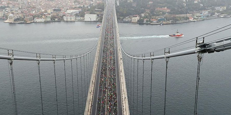 43. İstanbul Maratonu'nu erkeklerde Victor Kiplangat, kadınlarda Sheila Jerotich kazandı