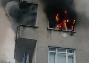 5 yaşındaki çocuk çakmakla oynarken evi yaktı
