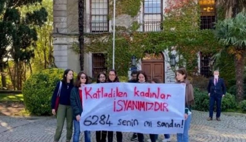 6284 'kadın cinayetleri' eylemiyle protesto edildi, 3 Boğaziçili gözaltına alındı