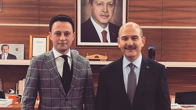 Ağbaba’dan Soylu’ya ‘ağladım’ tepkisi: Keşke pudra çeken insanlarla resim verirken ağlasaydın