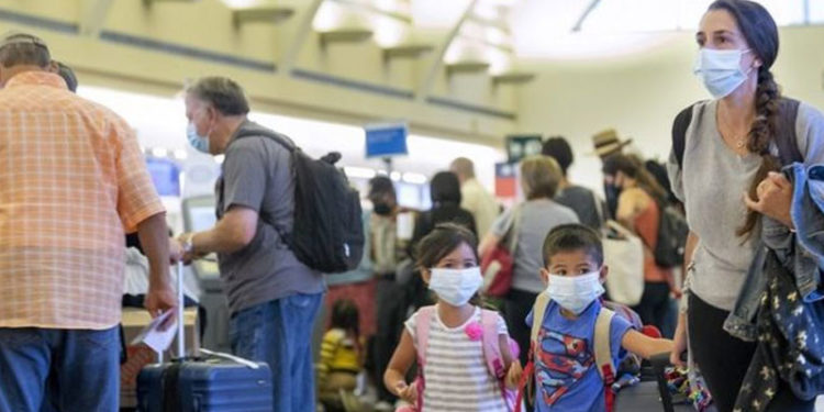 ABD 20 ayın ardından, çifte aşılılara sınırlarını açtı