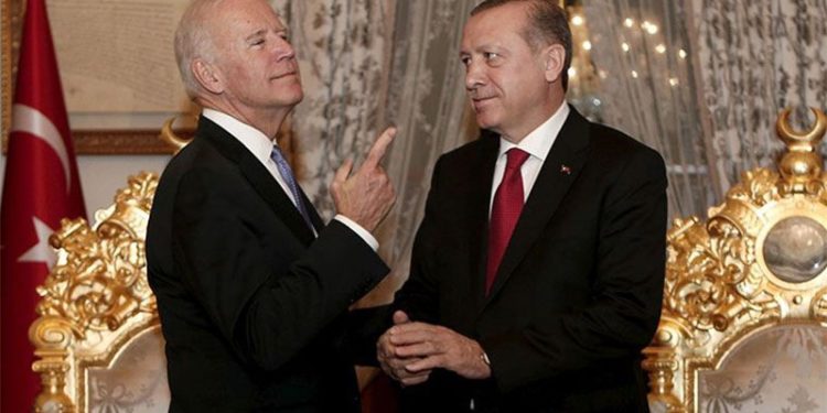 ABD 'Demokrasi Zirvesi'ne Türkiye'nin davet edilmemesi 'itibar sarsacak bir gelişme'