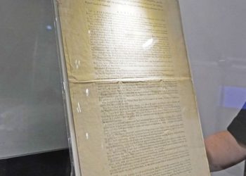 ABD anayasasının orijinal kopyası 8 dakika içinde 43 milyon dolara satıldı