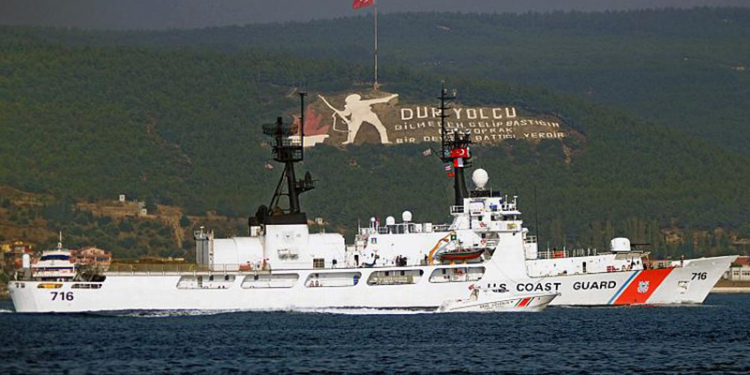 ABD gemileri, Ukrayna donanmasına destek vermek için Çanakkale Boğazı’ndan geçti