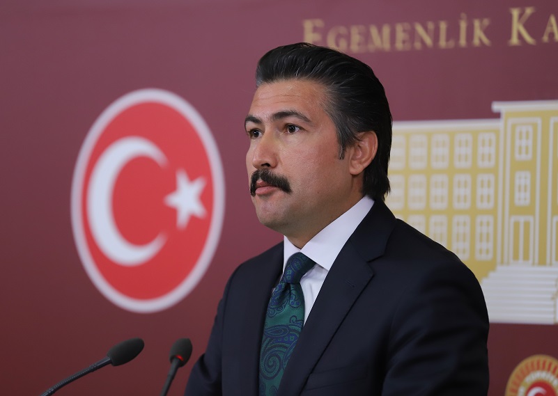 AKP’li Cahit Özkan: Dolardaki değer kaybını tam bin kat aşağıya çektik