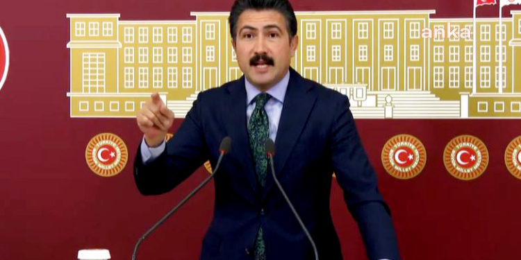 AKP Grup Başkanvekili Özkan’ın ‘dolar’ açıklaması alay konusu oldu