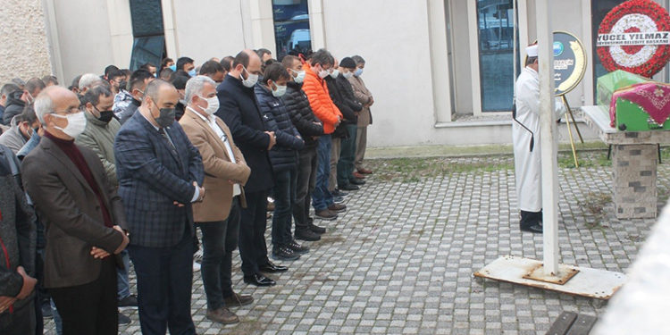 AKP Manyas Kadın Kolları Başkanı, Koronavirüs tedavisi gördüğü hastanede şeker komasına girerek yaşamını yitirdi