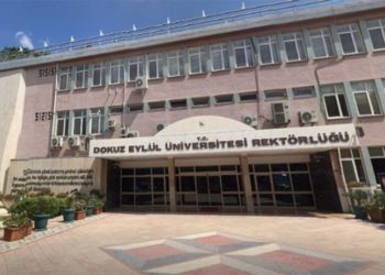 AKP eski milletvekili Nükhet Hotar rektörü olduğu üniversitede skandala göz yumuyor