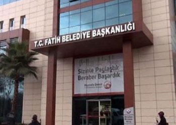 AKP'li başkana g&ouml;re &ouml;ğrenciye yardım b&uuml;t&ccedil;eye y&uuml;km&uuml;ş