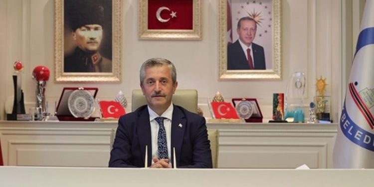AKP'li başkanın ortağının akrabası, belediyenin üç şirketinde yönetici