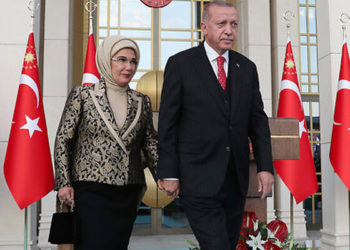 AKP’li vekil: Külliye’de çalışıp aç sabah edenler var, kâşane yok orada