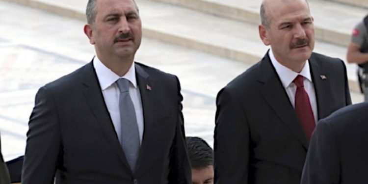 Abdulhamit Gül'den Süleyman Soylu'ya 'hukuk' yanıtı